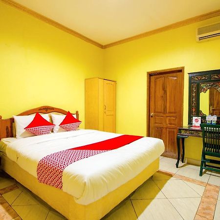 Oyo 1770 Hotel Mawar Saron 2 Kejayan Bagian luar foto
