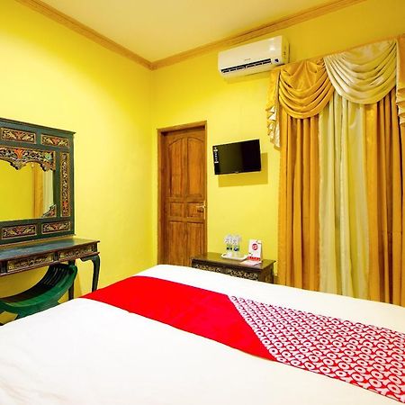 Oyo 1770 Hotel Mawar Saron 2 Kejayan Bagian luar foto