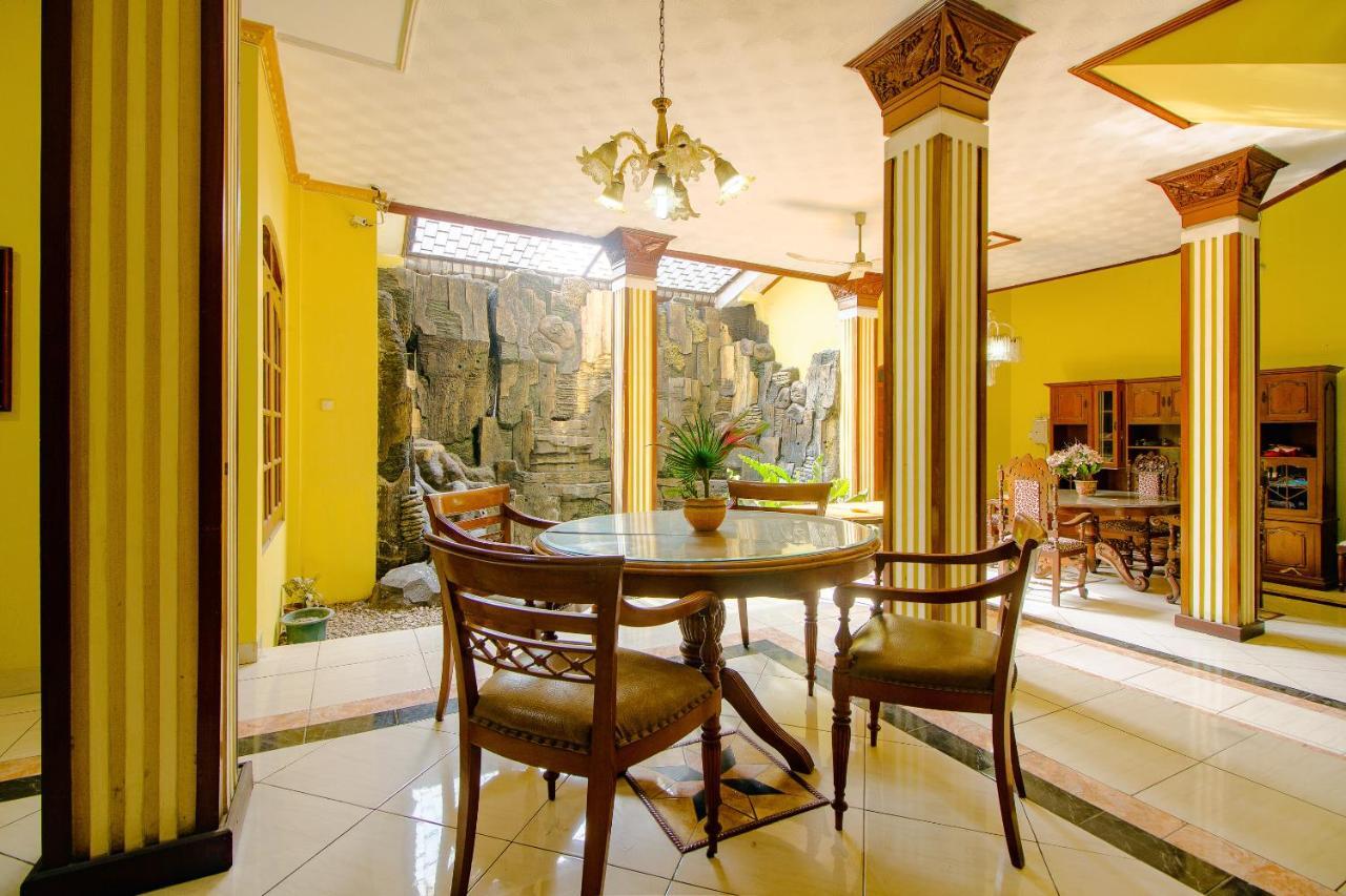 Oyo 1770 Hotel Mawar Saron 2 Kejayan Bagian luar foto