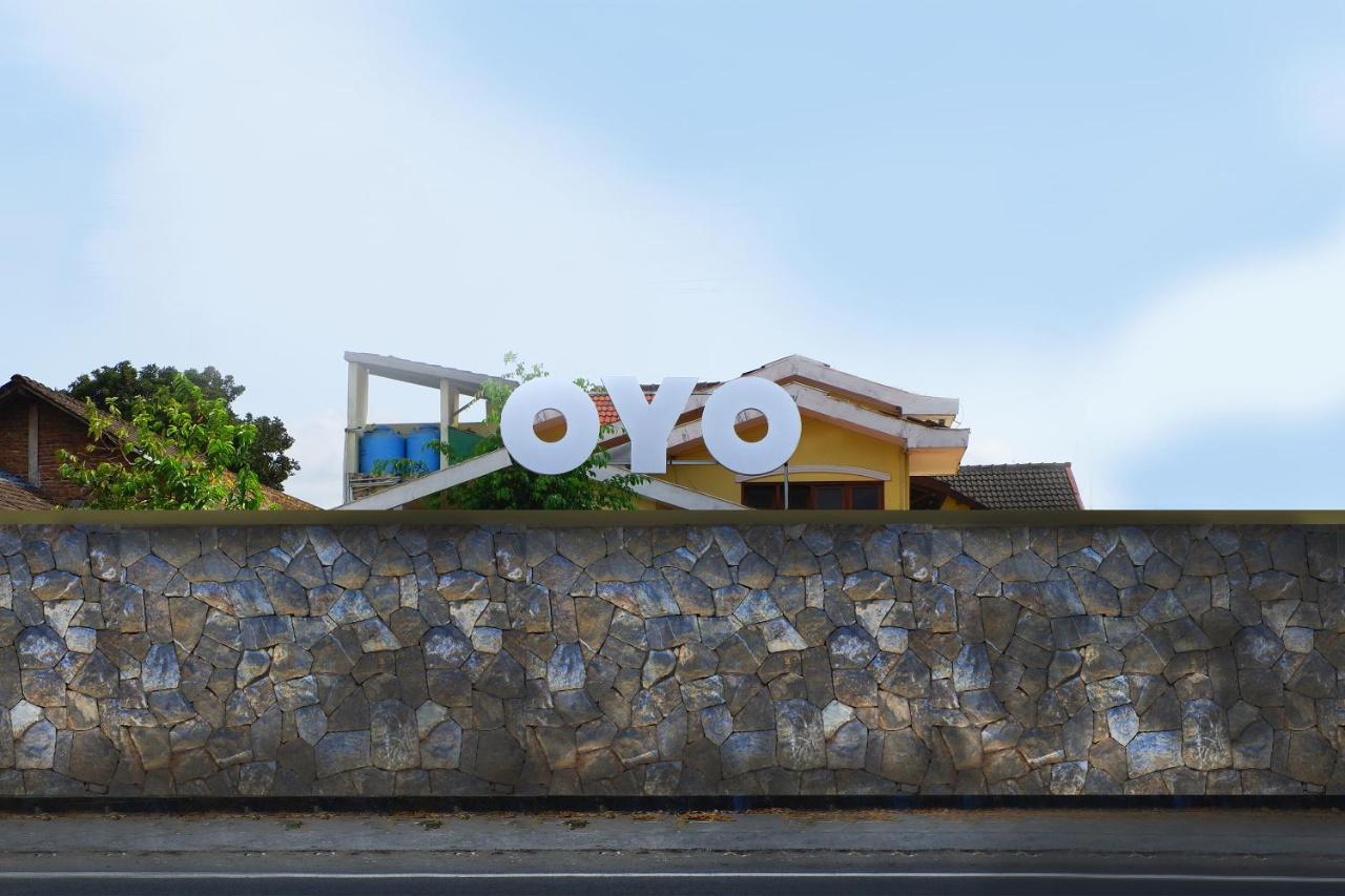 Oyo 1770 Hotel Mawar Saron 2 Kejayan Bagian luar foto