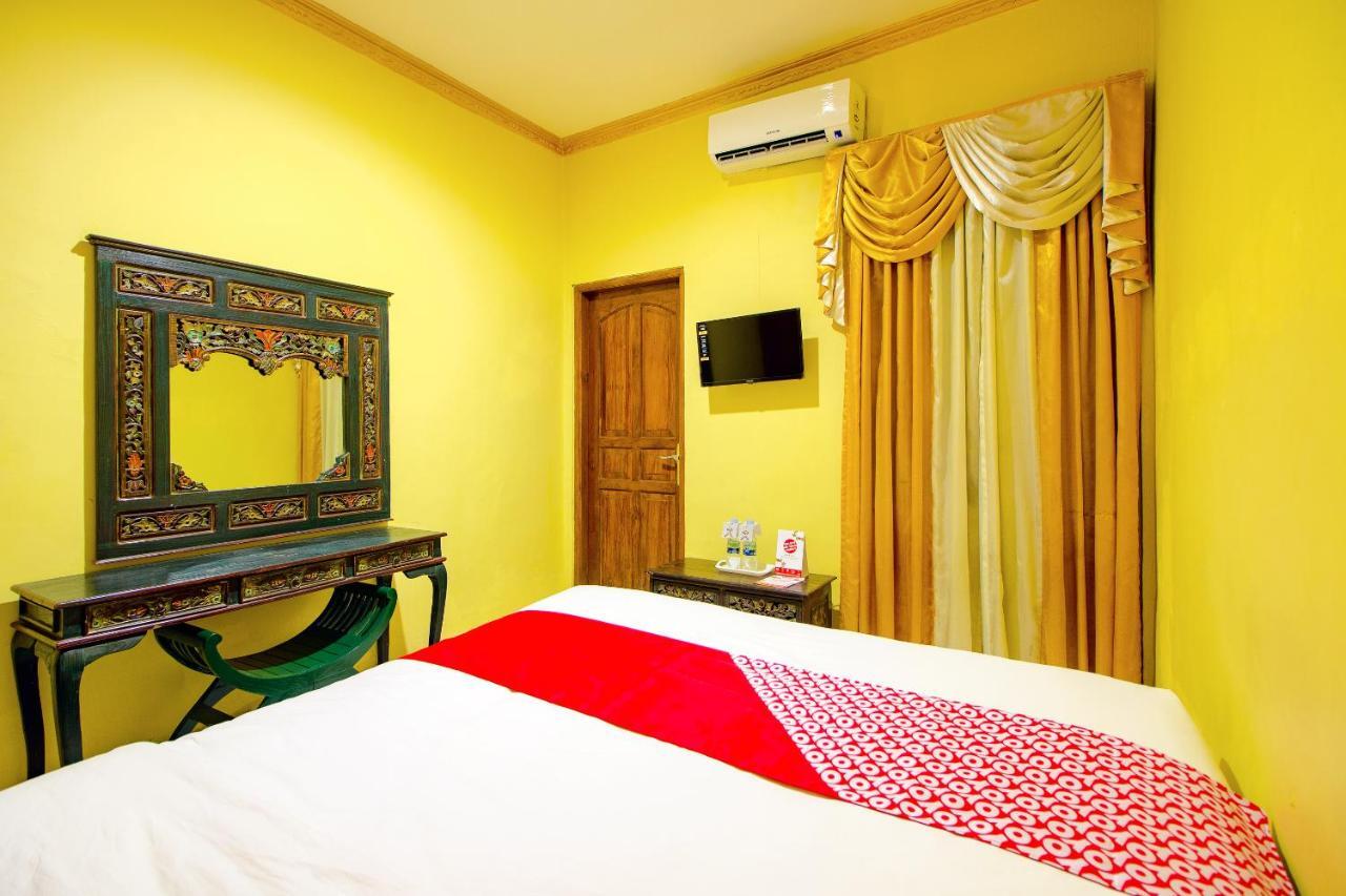 Oyo 1770 Hotel Mawar Saron 2 Kejayan Bagian luar foto